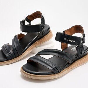 Miz Mooz Leather Ankle Strap Camellia Sandals Black 39